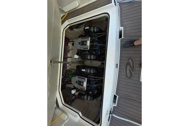 Slide: The Image of Regal 3060 Window Express 2008 - 7391728