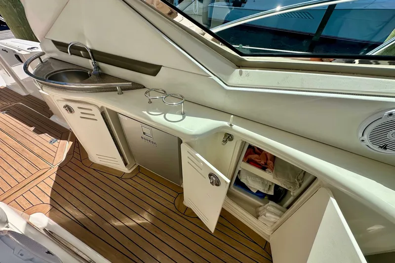 Slide: The Image of Sea Ray 44 Sundancer 2007 - 7153622