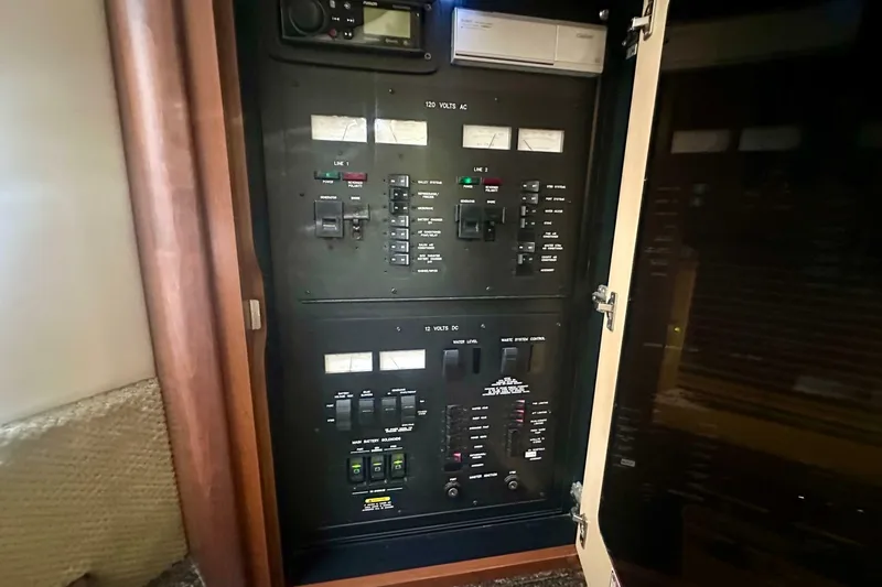 Slide: The Image of Sea Ray 44 Sundancer 2007 - 7153669