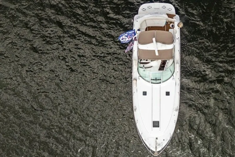 Slide: The Image of Sea Ray 380 Sundancer 1999 - 7243323