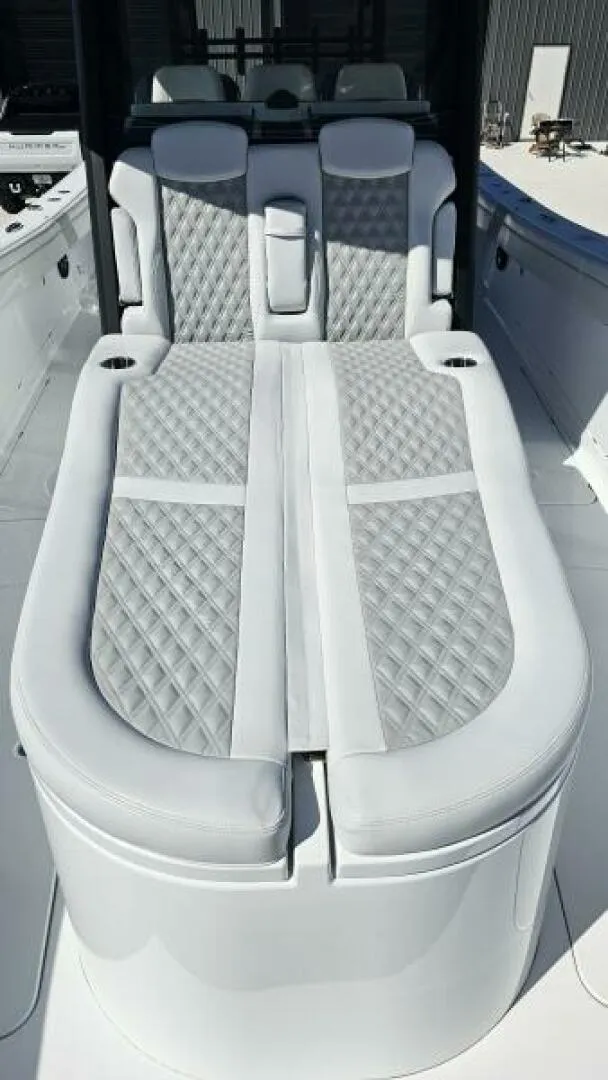 Slide: The Image of Costa Custom 34SV 2025 - 7154911