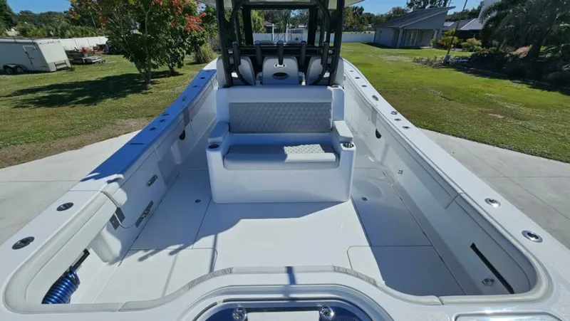 Slide: The Image of Costa Custom 34SV 2025 - 7154948