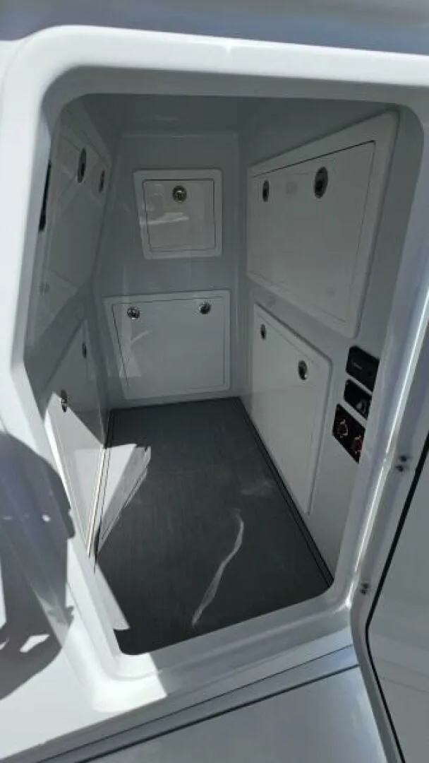 Slide: The Image of Costa Custom 34SV 2025 - 7154922