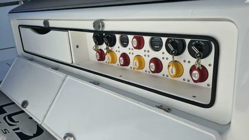 Slide: The Image of Costa Custom 34SV 2025 - 7154934