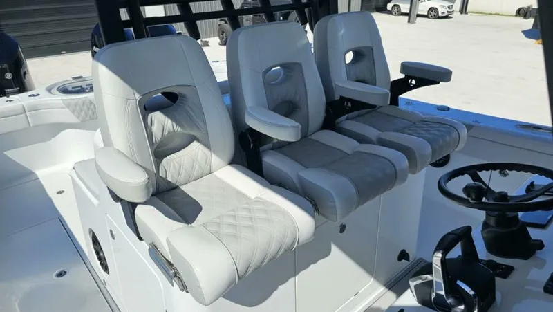 Slide: The Image of Costa Custom 34SV 2025 - 7154923