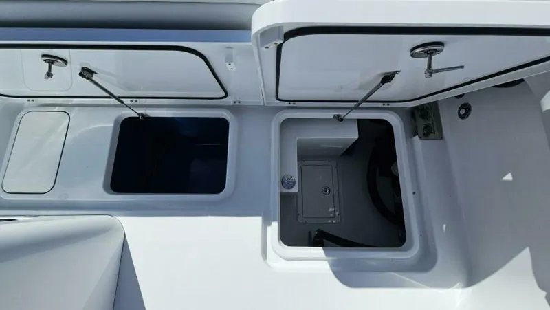 Slide: The Image of Costa Custom 34SV 2025 - 7154952