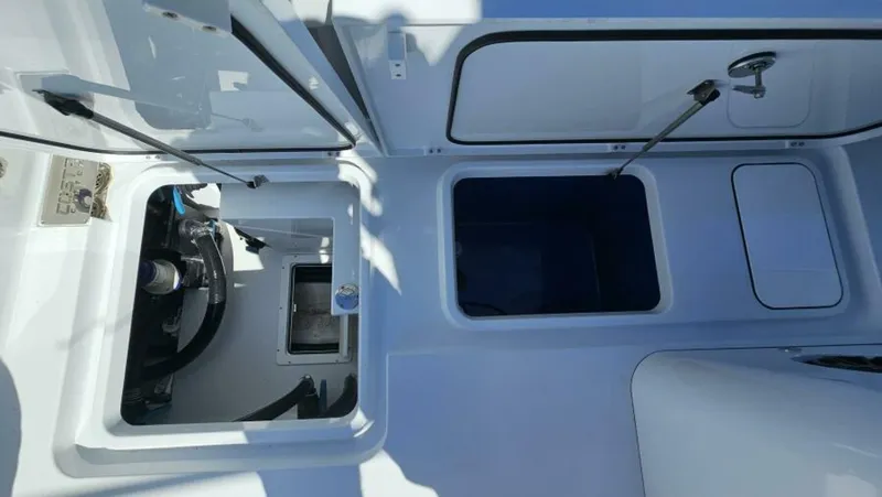 Slide: The Image of Costa Custom 34SV 2025 - 7154951