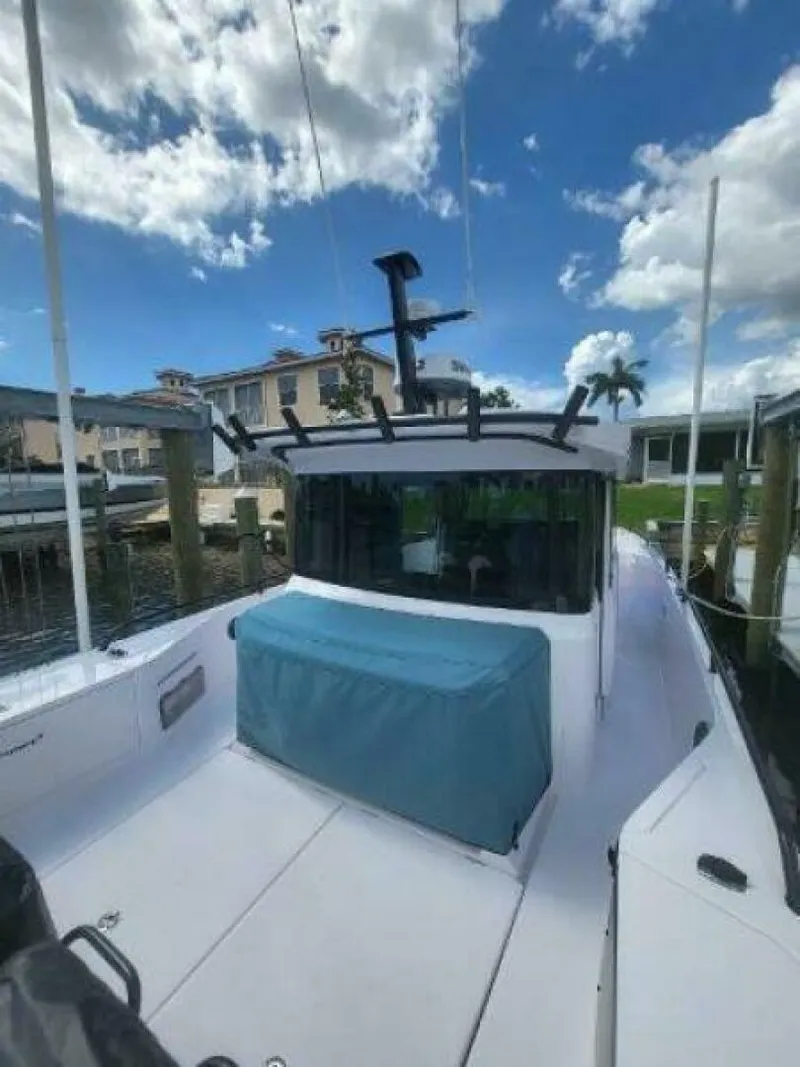 Slide: The Image of Axopar 37 XC CROSS CABIN 2024 - 7155026