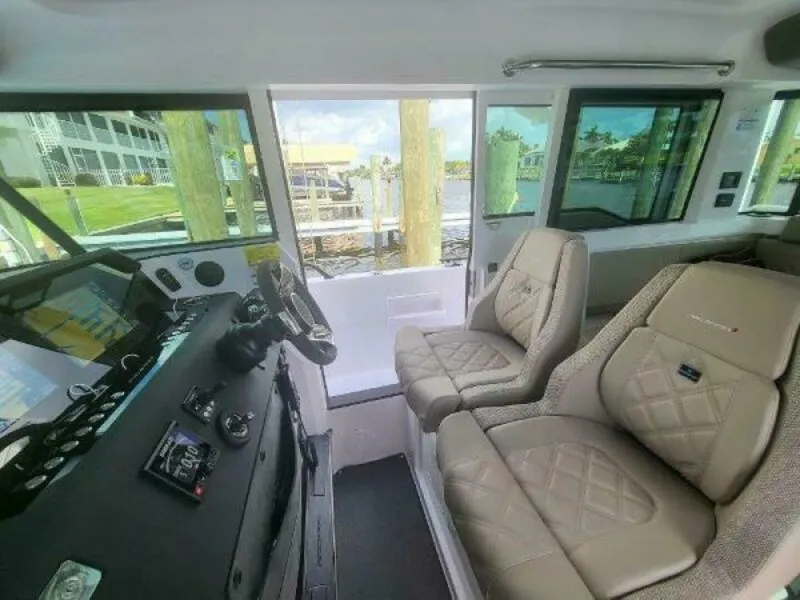 Slide: The Image of Axopar 37 XC CROSS CABIN 2024 - 7155018