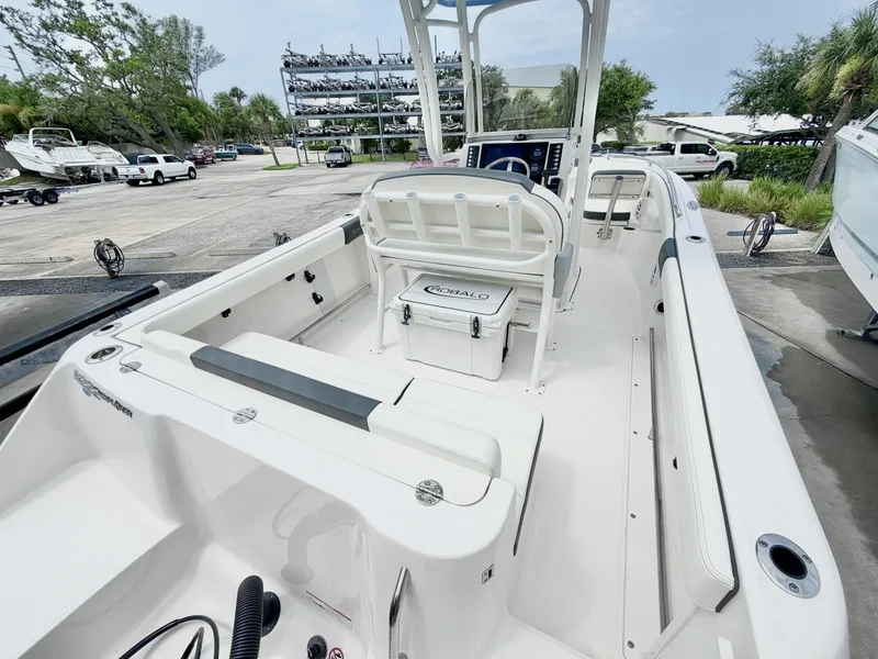 Slide: The Image of Robalo 22 2024 - 7155057