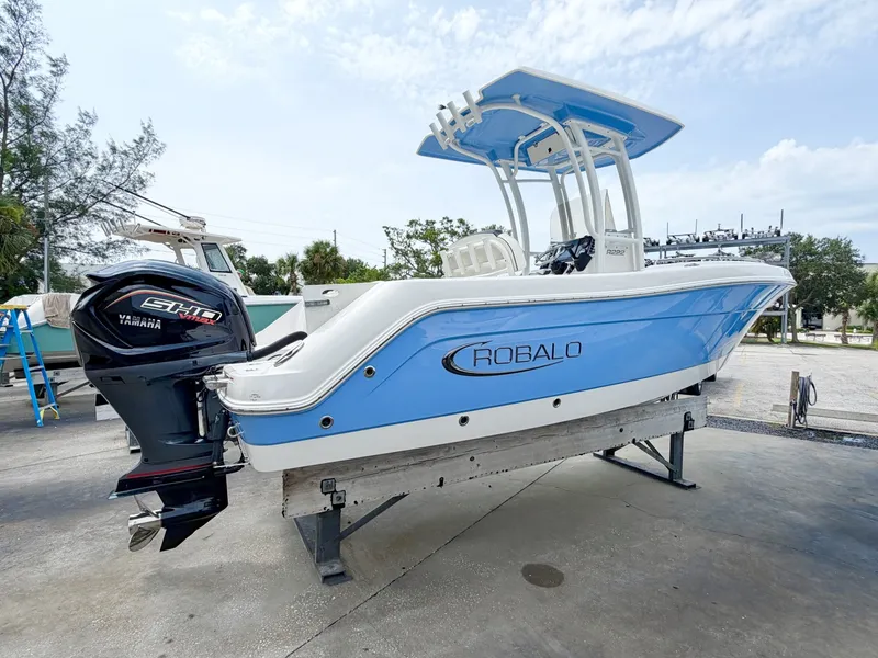 Slide: The Image of Robalo 22 2024 - 7155054