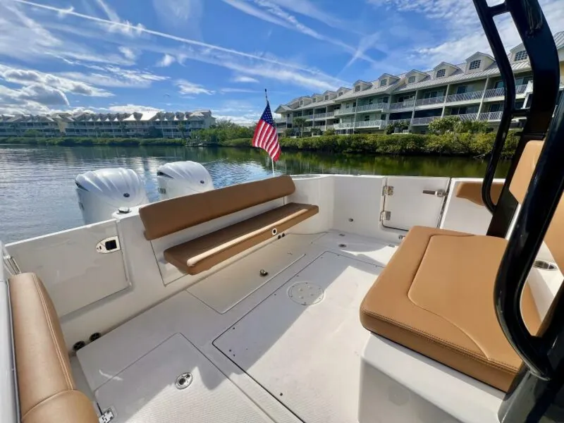 Slide: The Image of Robalo R302 Center Console 2025 - 7384900