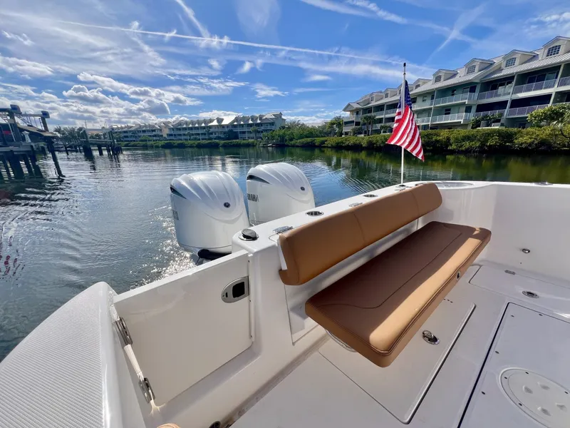 Slide: The Image of Robalo R302 Center Console 2025 - 7155336