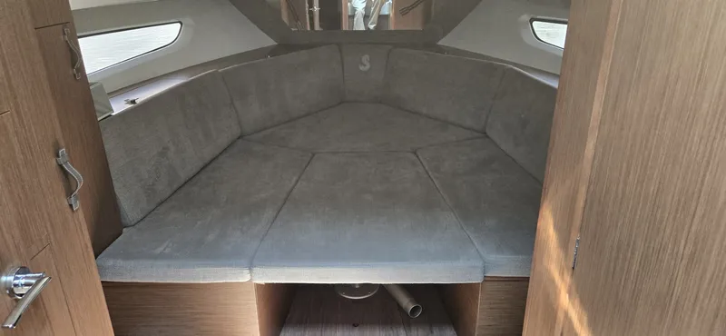 Slide: The Image of Beneteau Gran Turismo 2021 - 7156583