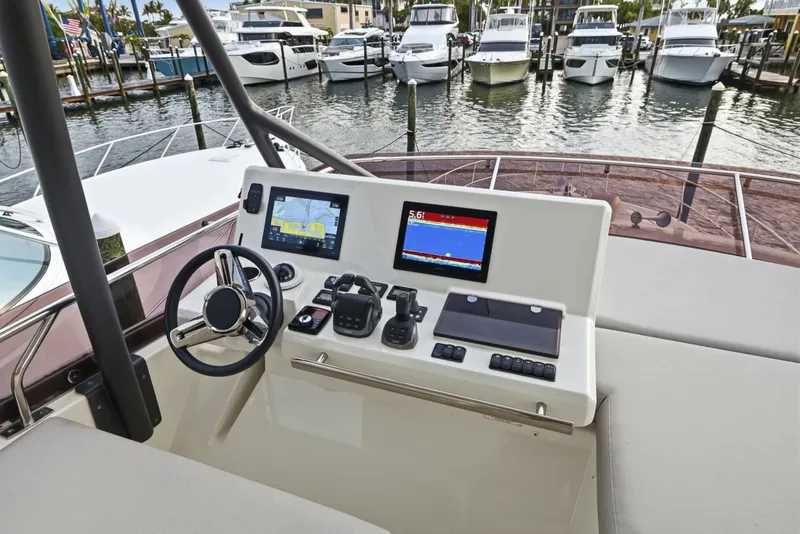 Slide: The Image of Prestige 520 Fly 2023 - 7155440