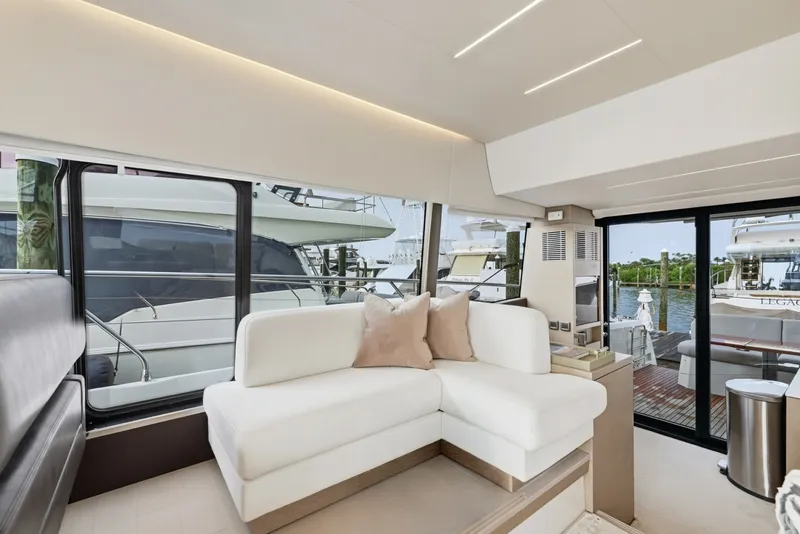 Slide: The Image of Prestige 520 Fly 2023 - 7155489