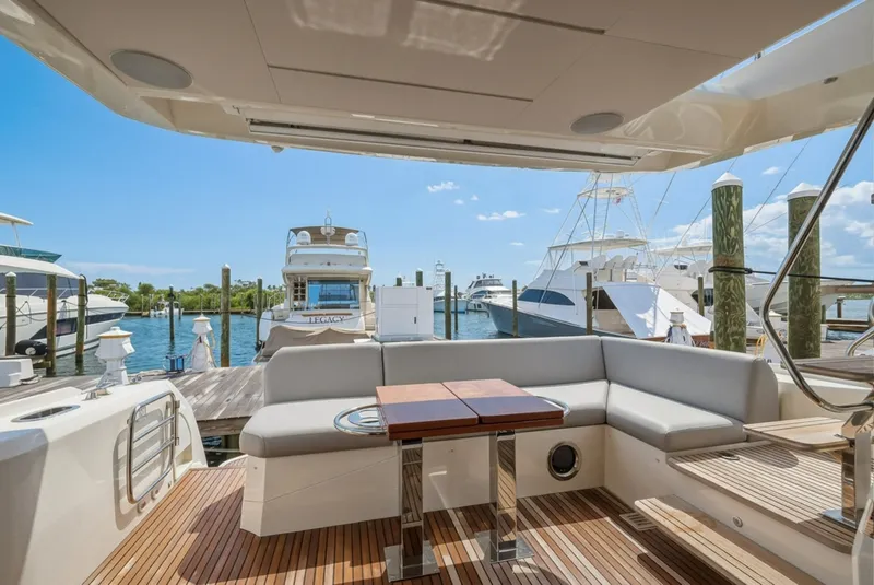 Slide: The Image of Prestige 520 Fly 2023 - 7155452