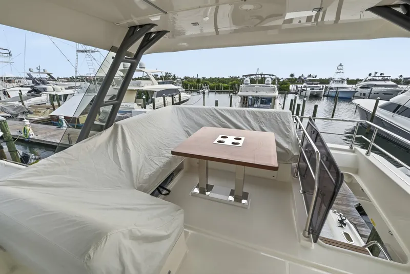 Slide: The Image of Prestige 520 Fly 2023 - 7155469
