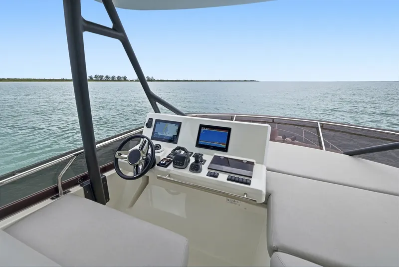 Slide: The Image of Prestige 520 Fly 2023 - 7155463