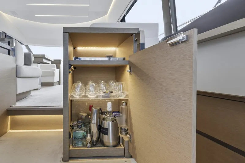 Slide: The Image of Prestige 520 Fly 2023 - 7155491