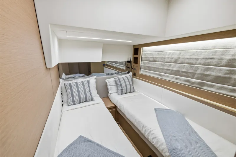 Slide: The Image of Prestige 520 Fly 2023 - 7155493