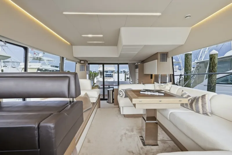 Slide: The Image of Prestige 520 Fly 2023 - 7155490