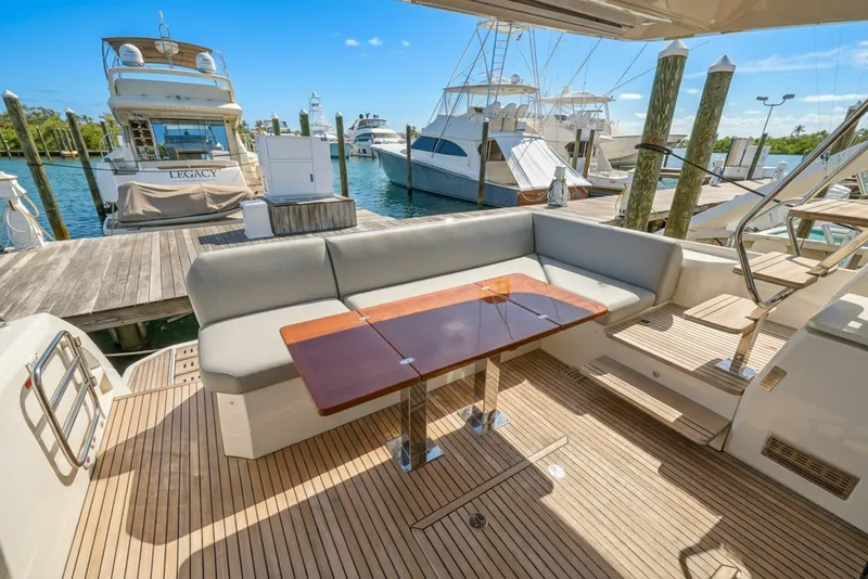 Slide: The Image of Prestige 520 Fly 2023 - 7155455