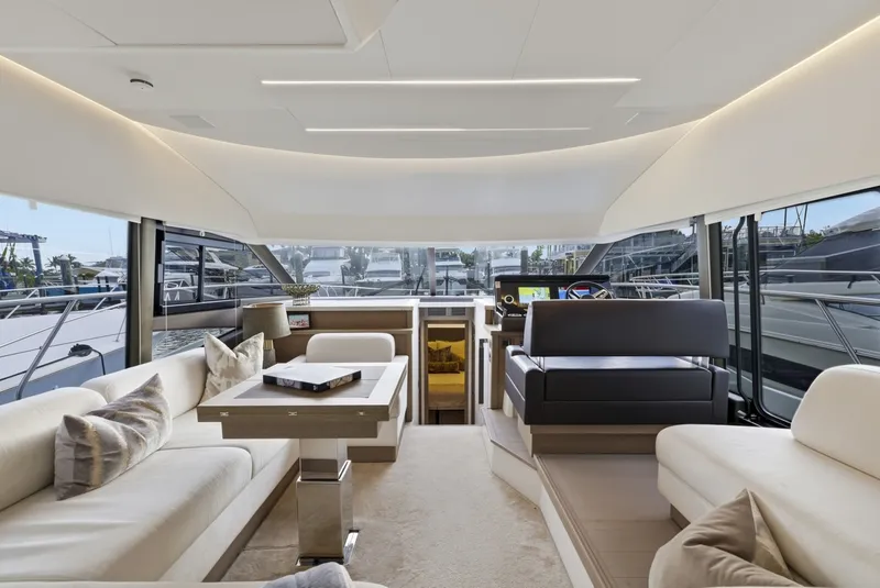 Slide: The Image of Prestige 520 Fly 2023 - 7155476