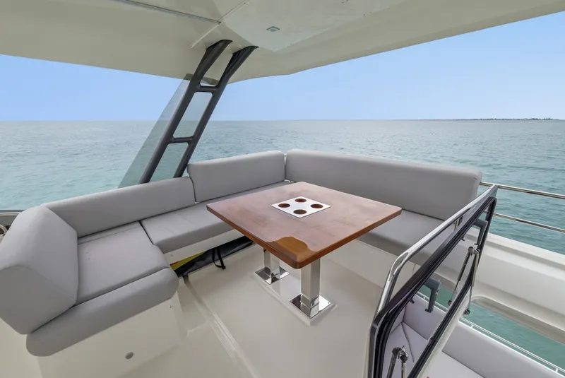 Slide: The Image of Prestige 520 Fly 2023 - 7155467