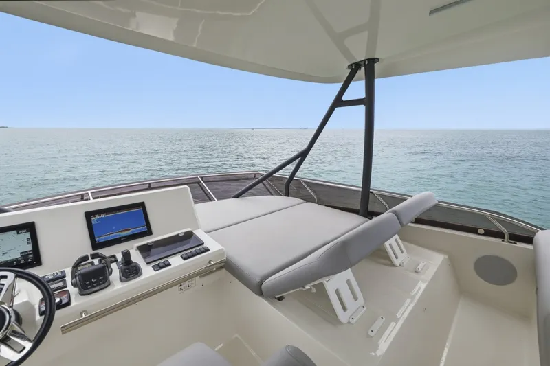 Slide: The Image of Prestige 520 Fly 2023 - 7155465