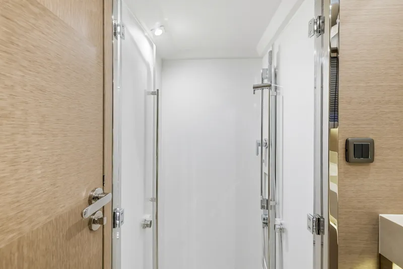 Slide: The Image of Prestige 520 Fly 2023 - 7155501
