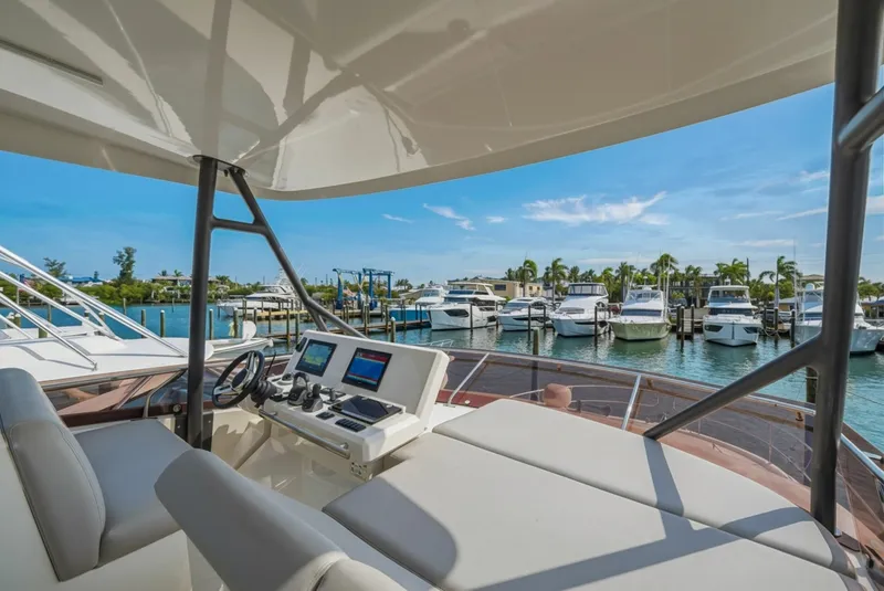 Slide: The Image of Prestige 520 Fly 2023 - 7155442