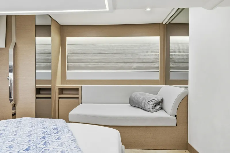 Slide: The Image of Prestige 520 Fly 2023 - 7155497