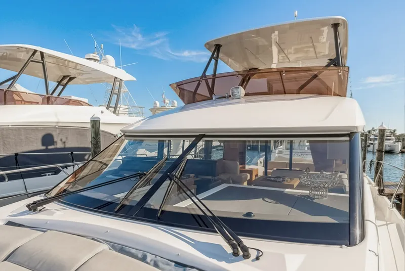 Slide: The Image of Prestige 520 Fly 2023 - 7155450