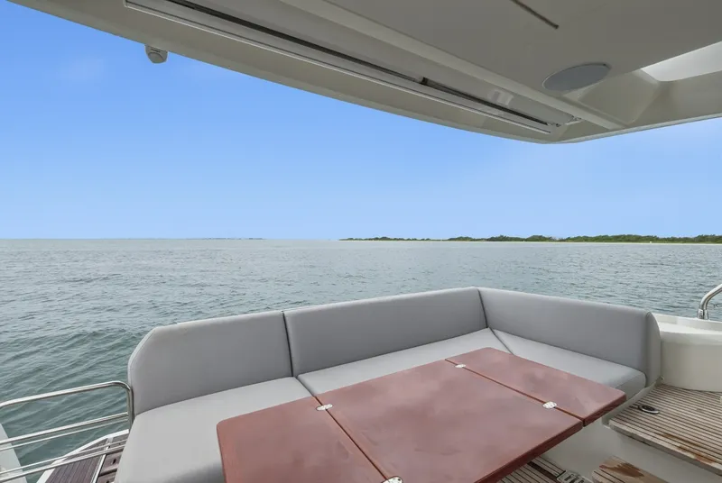 Slide: The Image of Prestige 520 Fly 2023 - 7155458