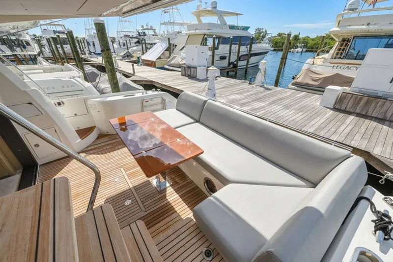 Slide: The Image of Prestige 520 Fly 2023 - 7155456