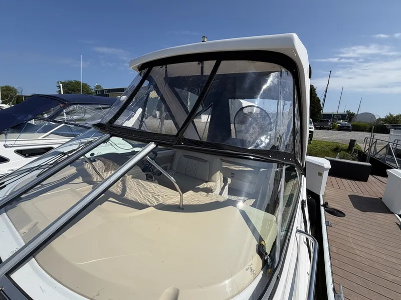 Slide: The Image of Regal 28 Express 2020 - 7460892