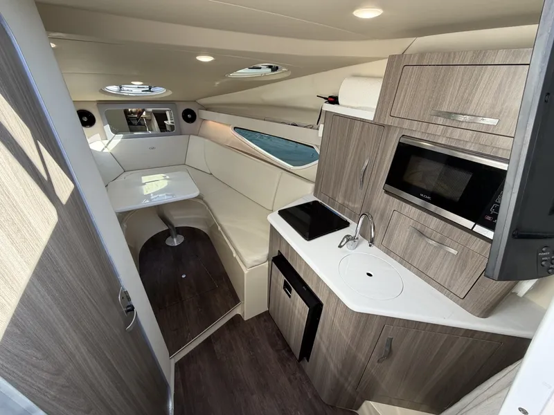 Slide: The Image of Regal 28 Express 2020 - 7155531