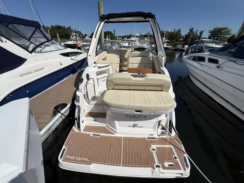 Slide: The Image of Regal 28 Express 2020 - 7155509