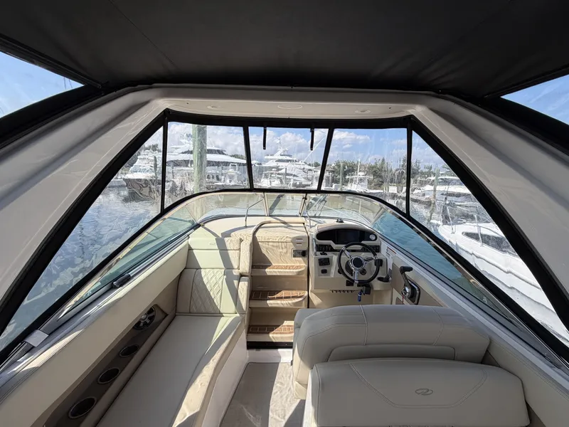 Slide: The Image of Regal 28 Express 2020 - 7460893