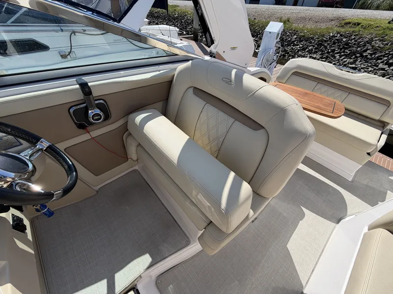 Slide: The Image of Regal 28 Express 2020 - 7155523