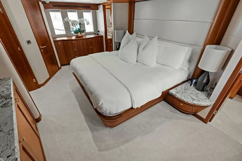 Slide: The Image of Ocean Alexander 90 Skylounge 2012 - 7156290