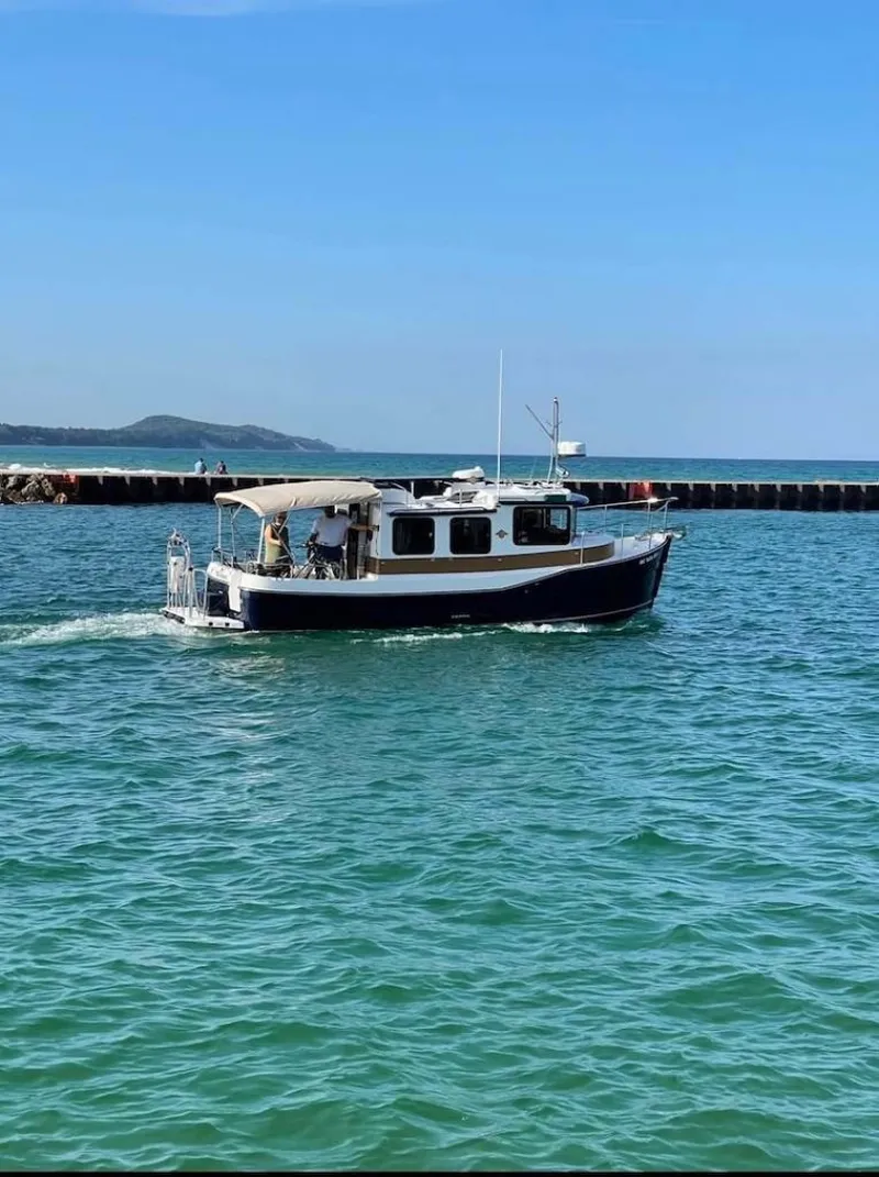 The Image of Ranger Tug R27 2015 - 7400353