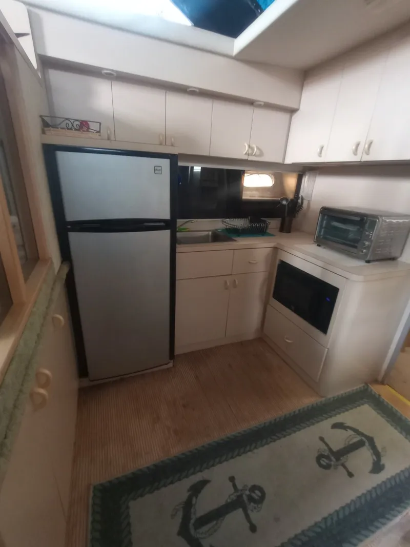 Slide: The Image of Imgi_36_1991 Silverton Aft Cabin Power 10266863 20260729120031371 25 - 7155942