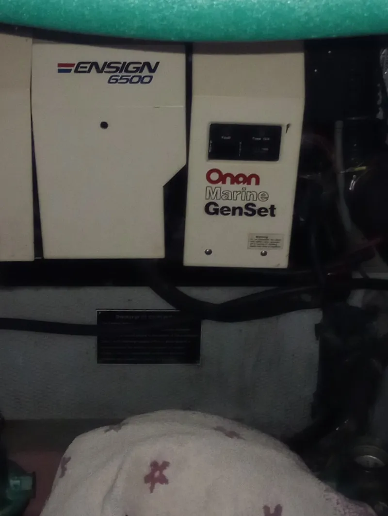 Slide: The Image of Imgi_51_1991 Silverton Aft Cabin Power 10266863 20260729120031559 40 - 7155996