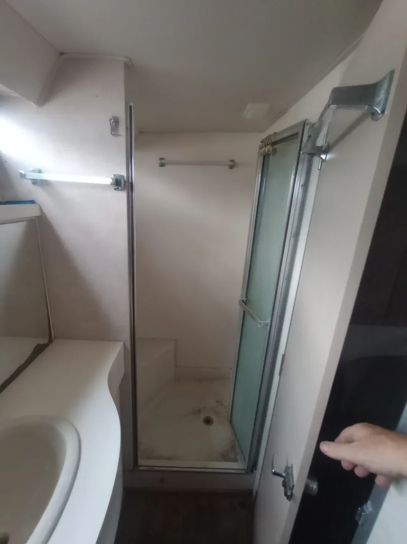 Slide: The Image of Imgi_47_1991 Silverton Aft Cabin Power 10266863 20260729120031522 36 - 7155954