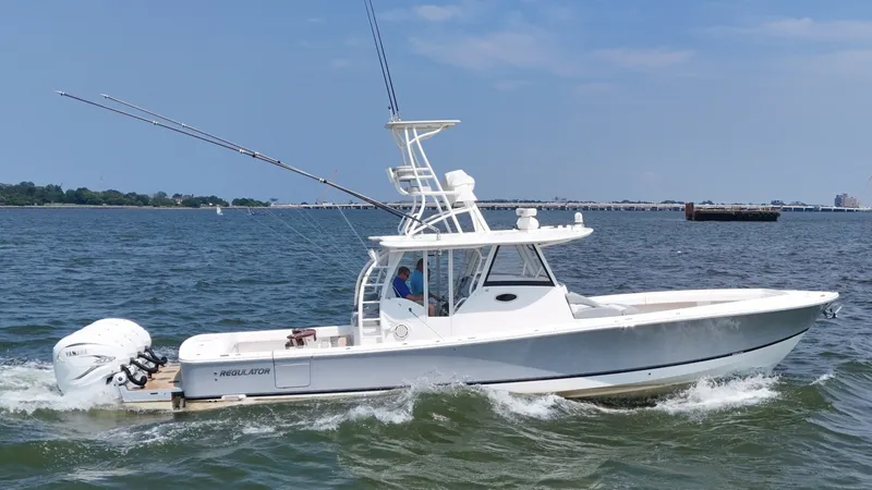 The Image of Regulator Marine 41 2019 - 7156147
