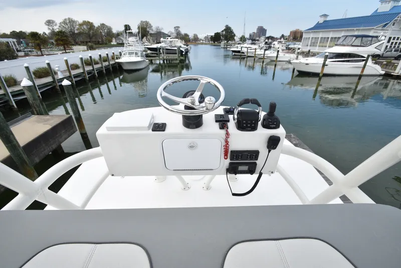 Slide: The Image of Regulator Marine 41 2019 - 7156225