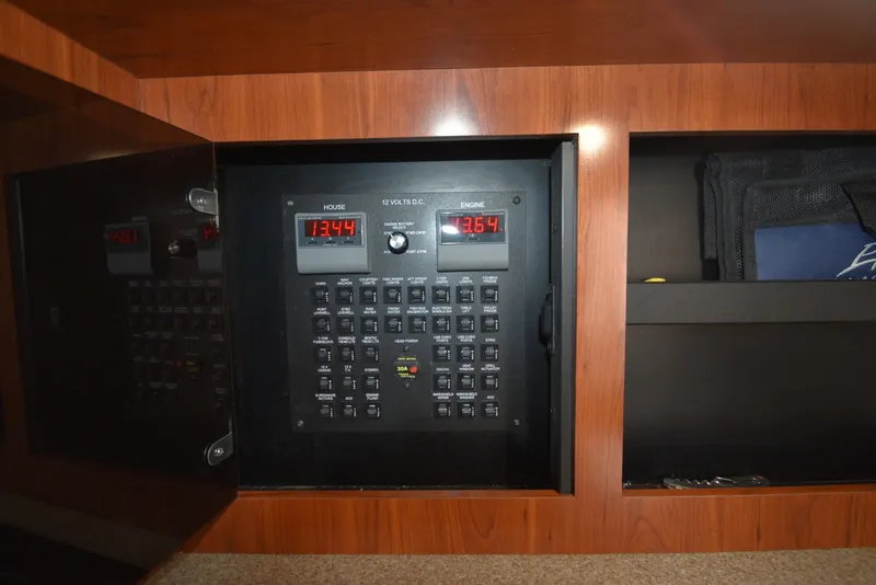 Slide: The Image of Regulator Marine 41 2019 - 7156234