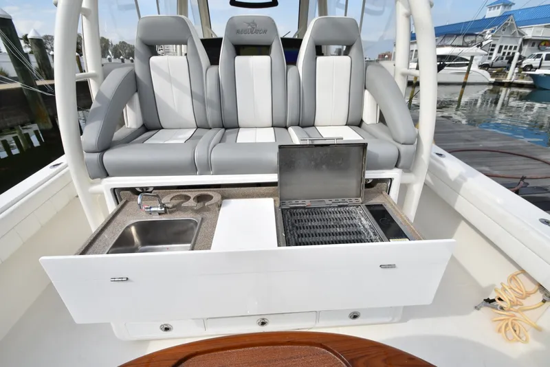 Slide: The Image of Regulator Marine 41 2019 - 7156202